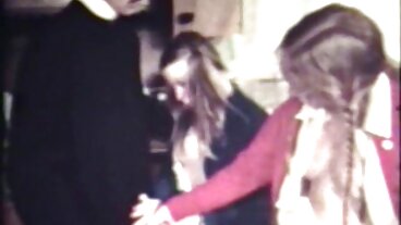 Nhỏ Thái Lan thiếu niên Kanika sucks cô ấy masseur ' clip chịch nhau s vòi nước