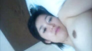 Brunette đi sec choi nhau văng Gsopt Mực