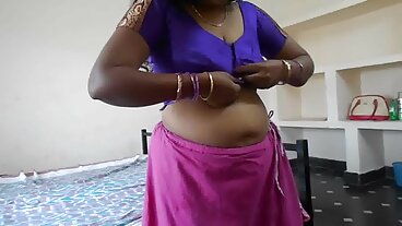 Nghiệp dư brunette dit nhau voi ba bau thủ dâm solo thiếu niên đồ chơi webcam